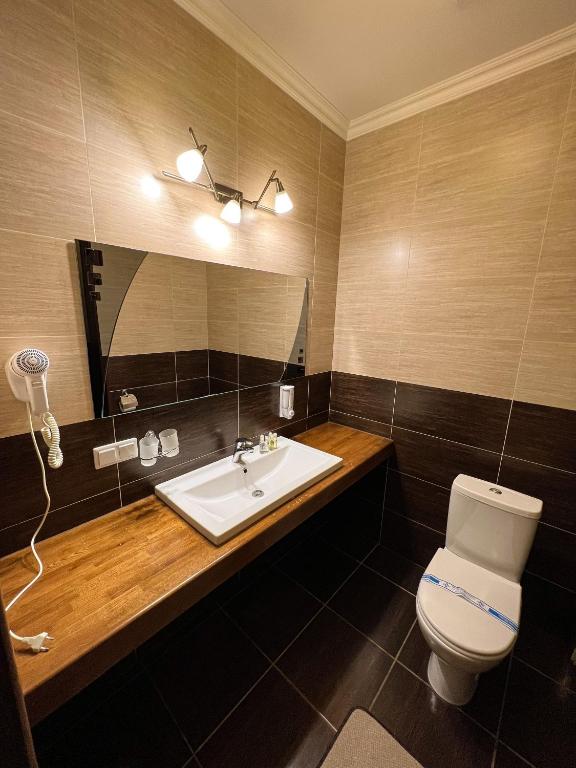 Сімейний номер з душем 4